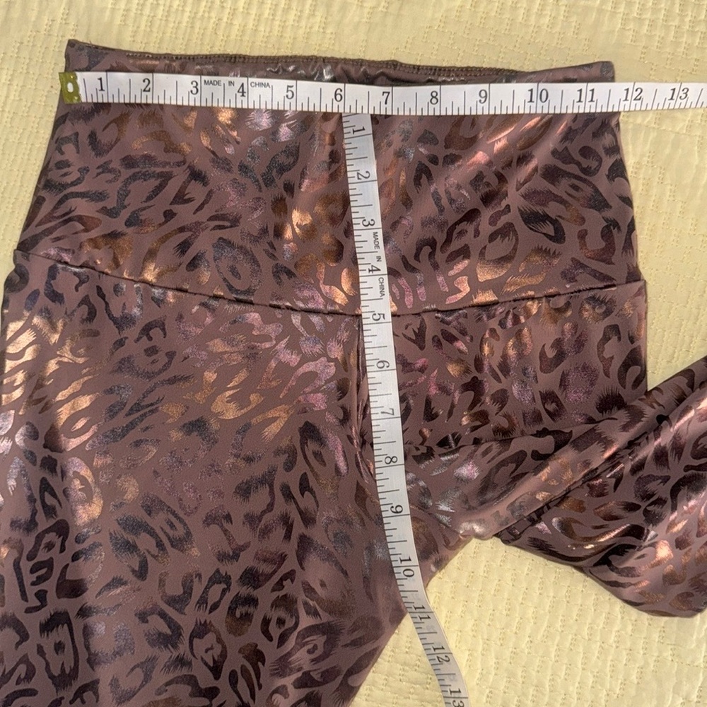 ONZIE Women’s Top Large and Leggings S/M Set Rose gold/Copper.💓💖 D12 - Picture 7 of 11